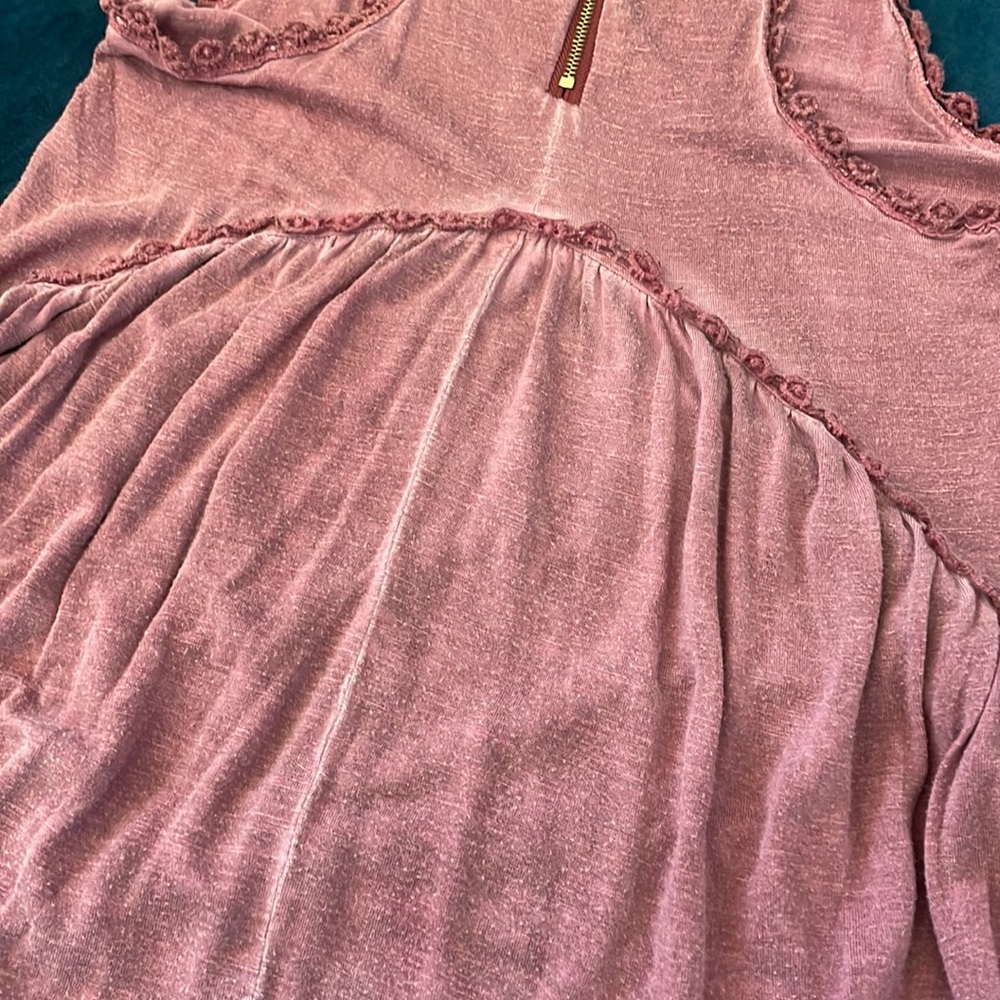 Flowy tank - Picture 4 of 4